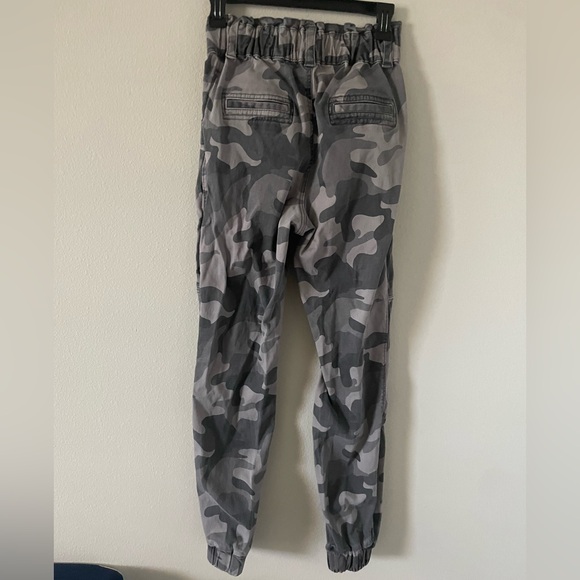 Holister XS jogger style pants - Picture 2 of 4